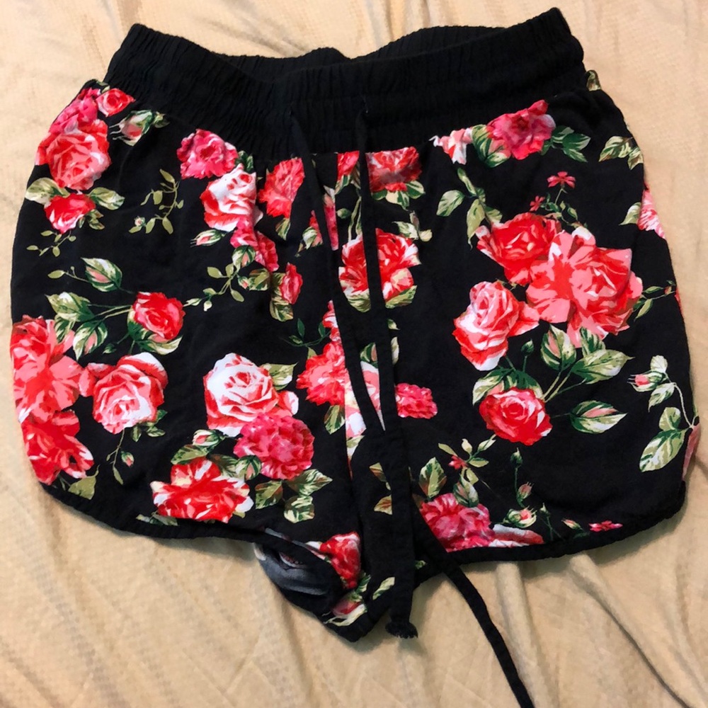 Rose shorts